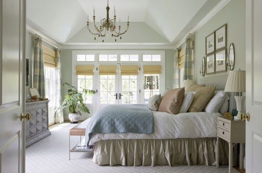 Neveen Farah - LA Real Estate Broker image