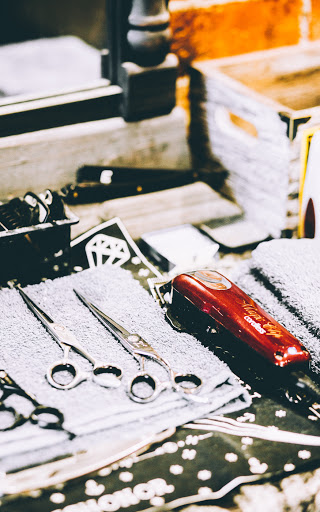 Barber Shop «Saving Face Barbershop: Manlius», reviews and photos, 127 E Seneca St, Manlius, NY 13104, USA