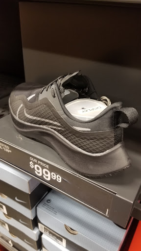 Sporting Goods Store «Nike Factory Store», reviews and photos, 71 Aquarium Way, Long Beach, CA 90802, USA