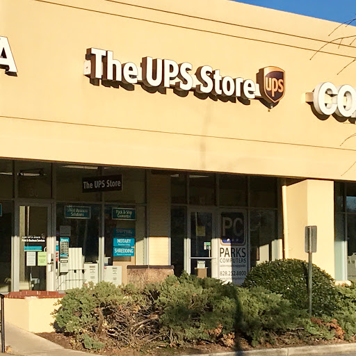 Shipping and Mailing Service «The UPS Store», reviews and photos, 30 Westgate Pkwy, Asheville, NC 28806, USA