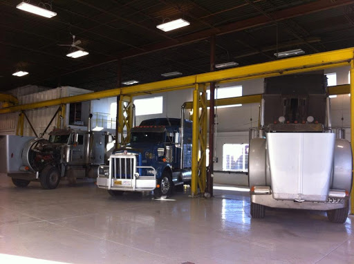 entretien de camions,garage de réparation de camions,service de réparation de camions,réparation de véhicules lourds,réparation de camions,True North Truck & Diesel Repair Ltd.,carrosserie de camions,maintenance de camions,mécanique de camions,mécanicien de camions,réparation de remorques,remorquage de camions,AutoDir,atelier de réparation de camions, True North Truck & Diesel Repair Ltd. - Réparation de camion à Edmonton (AB) | AutoDir