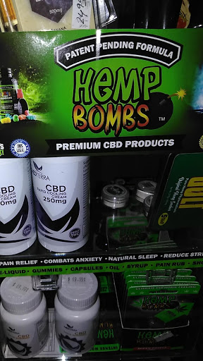 Tobacco Shop «001 Smoke Shop Inc», reviews and photos, 2815 Sunset Blvd #107, Los Angeles, CA 90026, USA