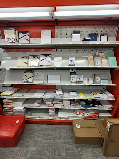 Office Supply Store «Staples», reviews and photos, 23131 Michigan Ave, Dearborn, MI 48124, USA