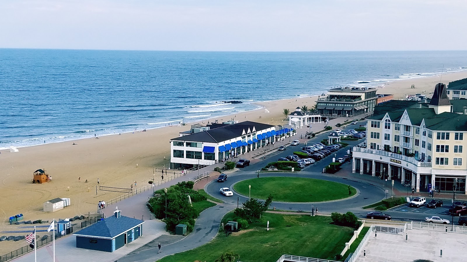 Foto van Long Branch Beach I met hoog niveau van netheid