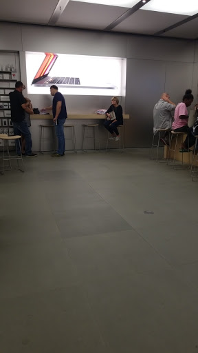 Computer Store «Apple Cherry Hill», reviews and photos, 2000 NJ-38, Cherry Hill, NJ 08002, USA