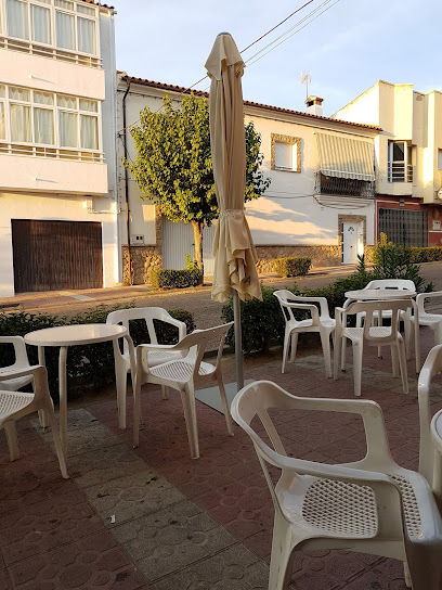Cafetería Simón - Av. Dr. Perianes, 32, 10880 Zarza la Mayor, Cáceres, Spain