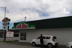 Papa Johns Pizza image