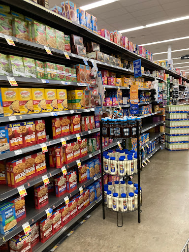 Grocery Store «Kroger», reviews and photos, 5161 Hampsted Village Center Way, New Albany, OH 43054, USA