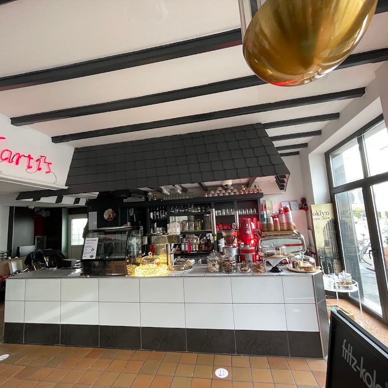 Hartis Café