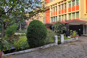 Maharani Laxmi Bai Medical College image