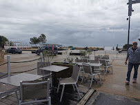 Atmosphère du Restaurant de fruits de mer Lulu à la Plage à Carnac - n°13