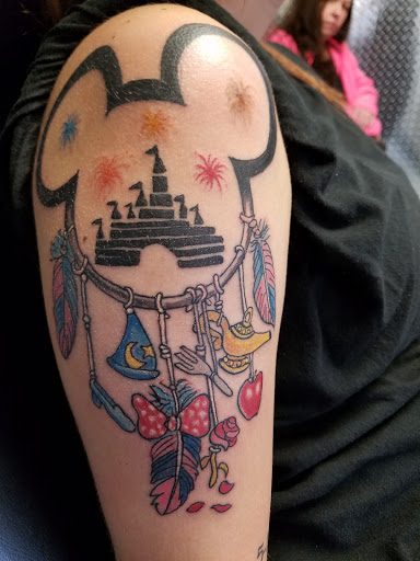 Tattoo Shop «22 Caliber Tattoo Studio», reviews and photos, 2588 Hilliard Rome Rd, Hilliard, OH 43026, USA