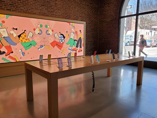 Computer Store «Apple Williamsburg», reviews and photos, 247 Bedford Ave, Brooklyn, NY 11211, USA