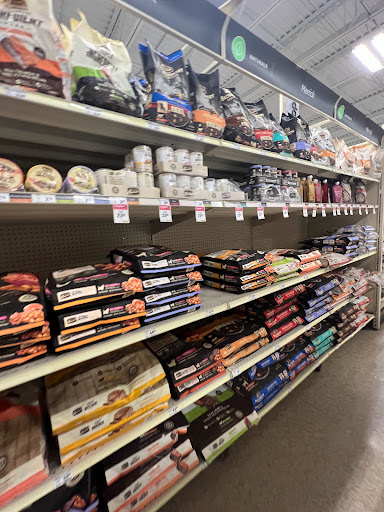 Pet Supply Store «PetSmart», reviews and photos, 1801 Howell Mill Rd NW, Atlanta, GA 30318, USA