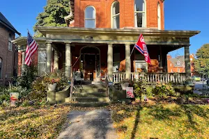 Oscar's Inn (Bed & Breakfast) image