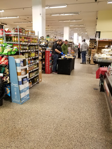 Grocery Store «Horrocks Farm Market», reviews and photos, 235 Capital Ave SW, Battle Creek, MI 49037, USA