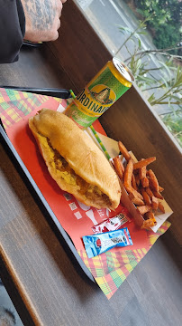 Sandwich au poulet du Restaurant caribéen BANM BOKIT à Charenton-le-Pont - n°3