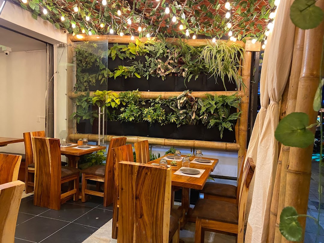 La Puttanesca Lleras