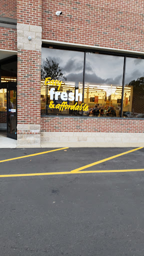 Grocery Store «Food Lion», reviews and photos, 425-A Wythe Creek Rd, Poquoson, VA 23662, USA