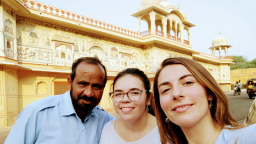 किराए पर कार सेवा - जयपुर के लिए यात्रा