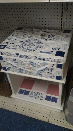 Thrift Store «Community Thrift Store», reviews and photos, 3237 E Florence Ave, Huntington Park, CA 90255, USA