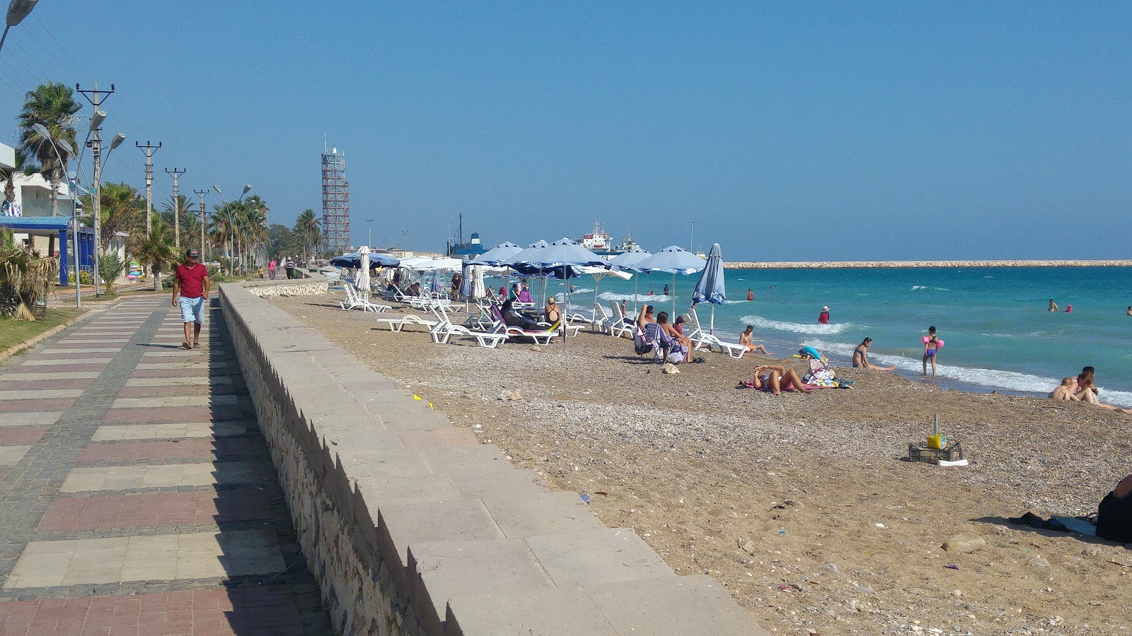 Photo of Tasucu beach with partly clean level of cleanliness