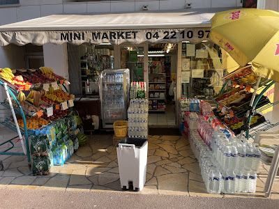 Mini market à Antibes
