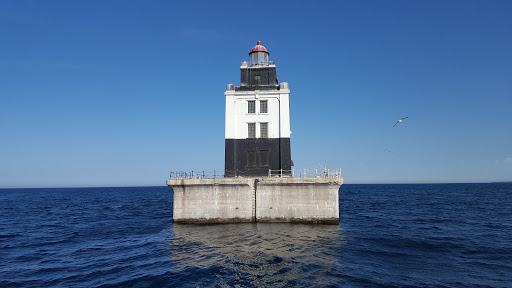 Poe Reef Lighthouse image 1