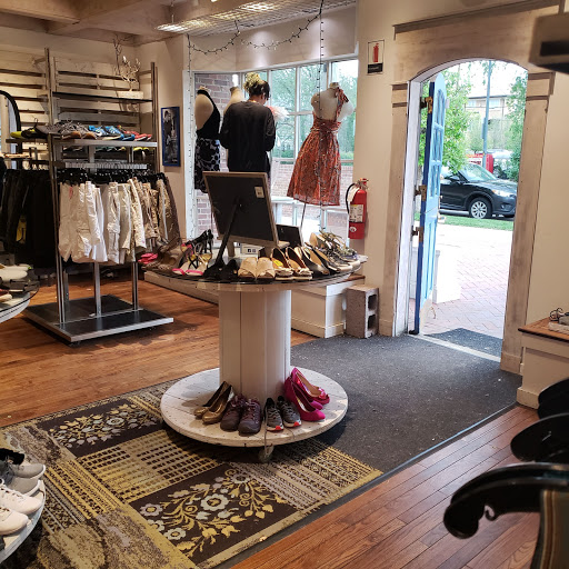 Second Hand Store «Goodwill Deja Blue Boutique», reviews and photos, 303 University Blvd, Denver, CO 80206, USA