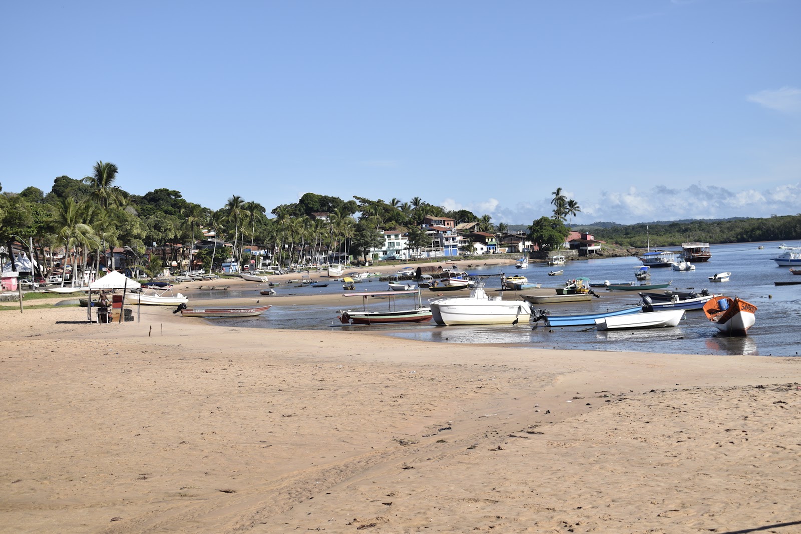 Praia da Coroa'in fotoğrafı geniş bir kıyı şeridi ile birlikte