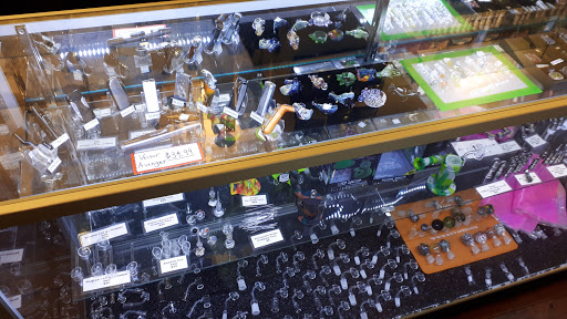 Tobacco Shop «Vapor Smoke Shop», reviews and photos, 435 Stockton St, San Francisco, CA 94108, USA