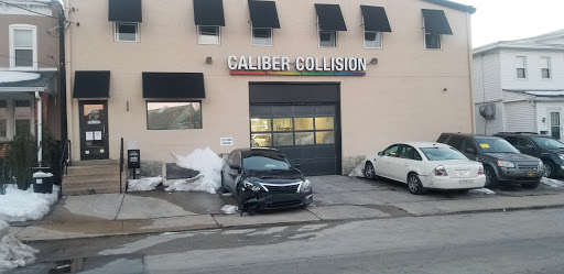 Auto Body Shop «Caliber Collision», reviews and photos, 332 Iona Ave, Narberth, PA 19072, USA