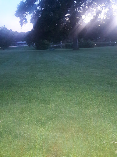 Performing Arts Theater «Gladstone Amphitheater», reviews and photos, 7656 N Troost Ave, Gladstone, MO 64118, USA