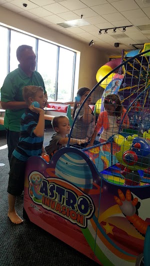 Chuck E. Cheese - photo 11