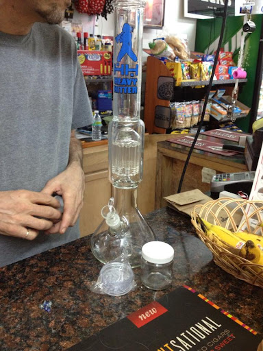 Tobacco Shop «Stirling Glass», reviews and photos, 5890 Stirling Rd, Hollywood, FL 33021, USA