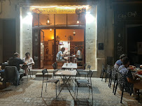 Atmosphère du Restaurant marocain GOÛTS ORIENTAUX à Arles - n°1