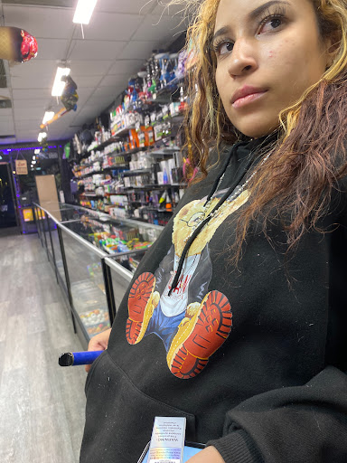 Tobacco Shop «Toke Up Smoke Shop», reviews and photos, 1720 W Southern Ave, Mesa, AZ 85202, USA