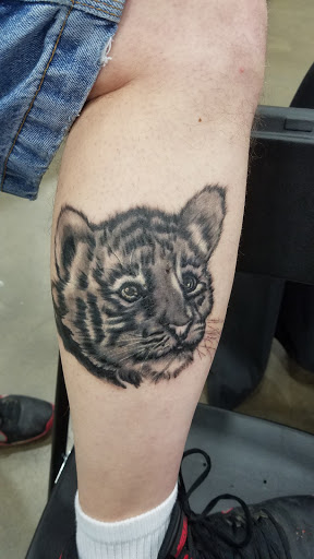 Tattoo Shop «Flesh To Fantasy Tattoo Emporium», reviews and photos, 721 S Main St, Bellefontaine, OH 43311, USA