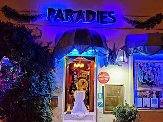 PARADIES Revue Theater