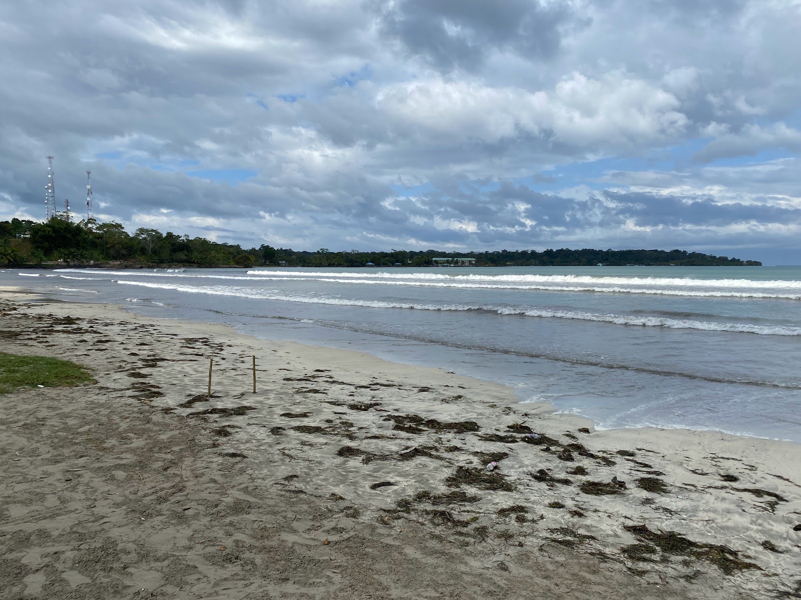 Istmito Beach 🏖️ Bocas del Toro, Panama - gedetailleerde kenmerken, kaart,  foto's, image size:1600x1200