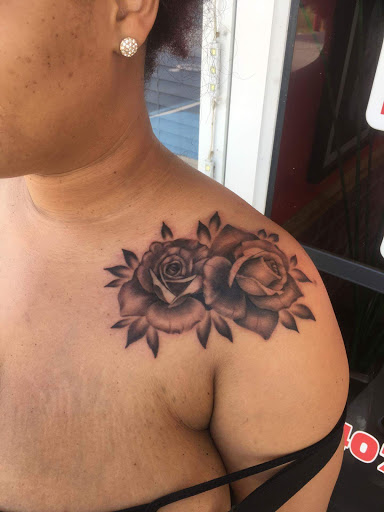 Tattoo Shop «The Lizard Lounge Tattoo Kissimmee», reviews and photos, 4519 S Orange Blossom Trail, Kissimmee, FL 34746, USA