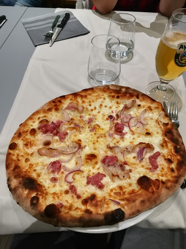 Castello | Ristorante Pizzeria in Cologno Monzese, Città Metropolitana di Milanoo