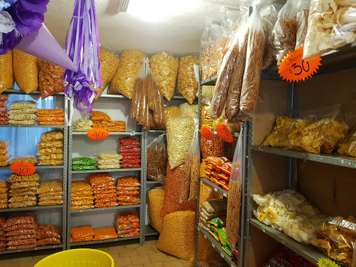 Botanas y Dulces El Tío Pepe en Santiago de Querétaro