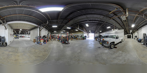Auto Body Shop «Andrews Collision Center Inc», reviews and photos, 815 3rd St SE, Cedar Rapids, IA 52401, USA