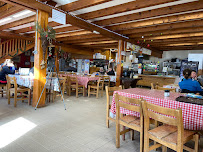 Atmosphère du Restaurant Salle Hors Sac de Plaine Joux Les Brasses à Onnion - n°1