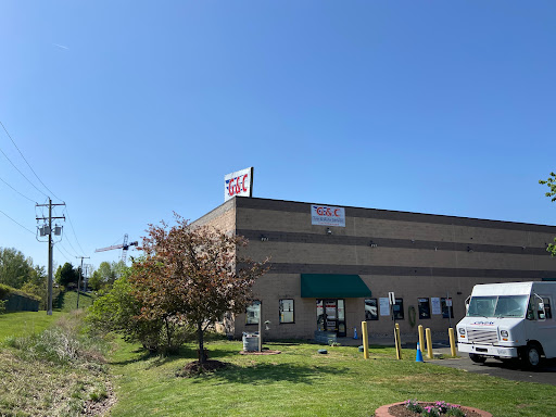 Auto Repair Shop «G&C Tire and Auto Service», reviews and photos, 11707 Pump Station Way, Manassas, VA 20109, USA