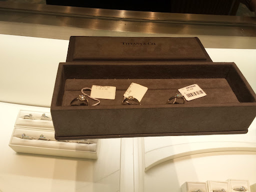 Jewelry Store «Tiffany & Co.», reviews and photos, 28699 Chagrin Blvd, Woodmere, OH 44122, USA