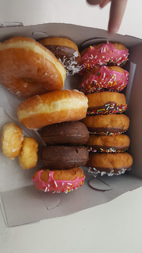 Donut Shop «O B Donuts», reviews and photos, 1830 Sunset Cliffs Blvd # C, San Diego, CA 92107, USA