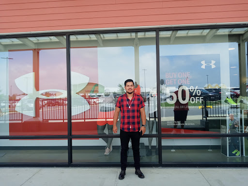 Clothing Store «Under Armour Factory House», reviews and photos, 35 S Willowdale Dr #207, Lancaster, PA 17602, USA