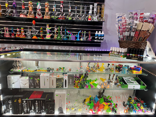 Tattoo Shop «Striking Irons Tattoo Shop», reviews and photos, 725 27th Ave SW, Vero Beach, FL 32962, USA